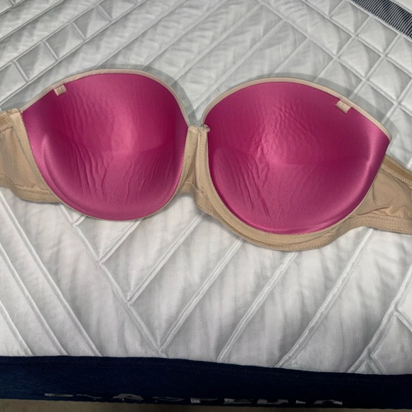 Pink strapless bra - Picture 3 of 4